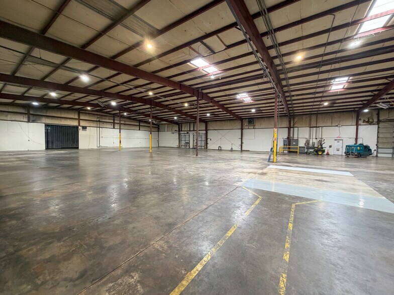 More Photos Of 144 Industrial Dr, Forest City Warehouse For Lease