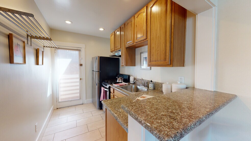 More Photos Of 335-345 Perkins St, Oakland Apartments For Sale