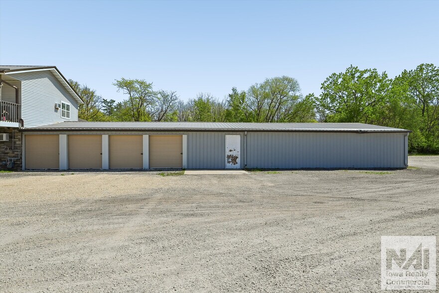 More Photos Of 520 Franklin St, Center Point Industrial For Sale