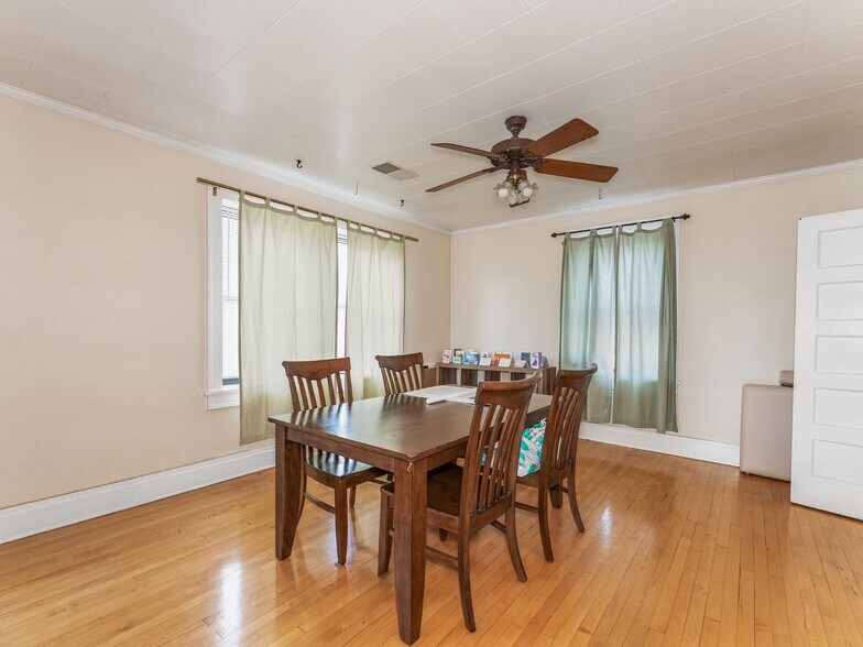 More Photos Of 1791 Superior St, Three Lakes Storefront For Sale