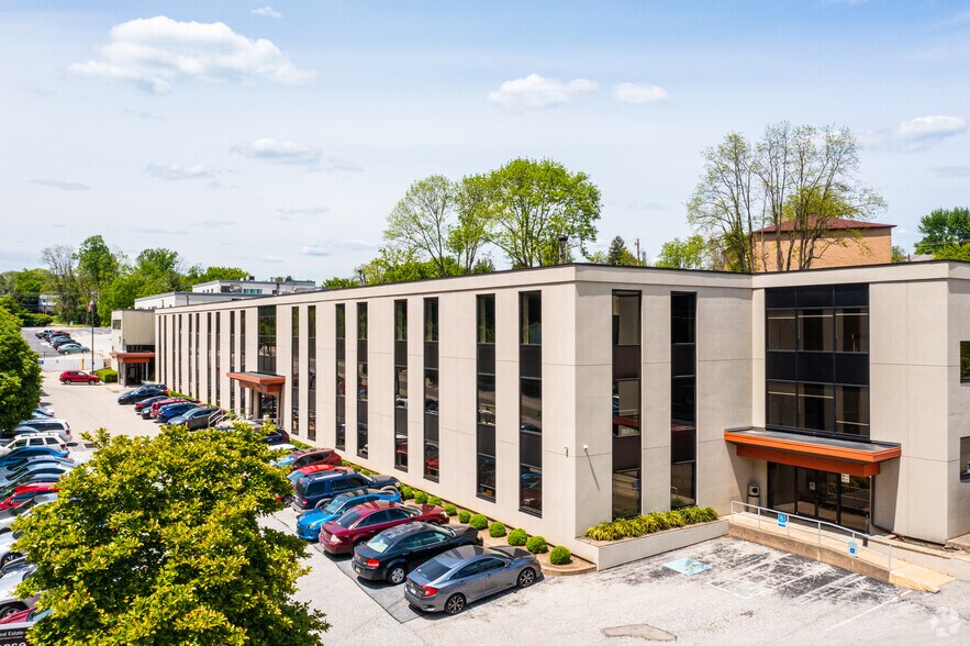 370 Reed Rd, Broomall, PA 19008 Office For Lease