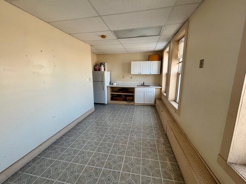 More Photos Of 740 S 52nd St, Philadelphia Religious Facility For Sale