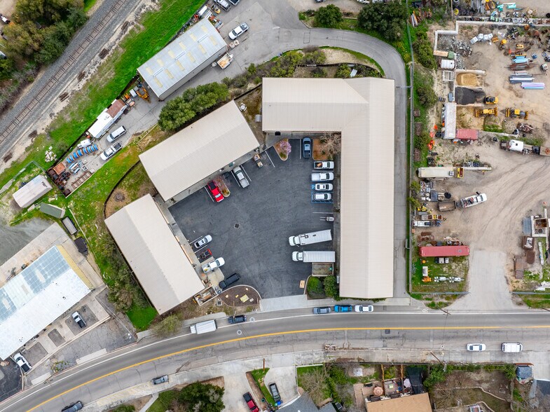 Primary Photo Of 5145 Traffic Way, Atascadero Warehouse For Sale