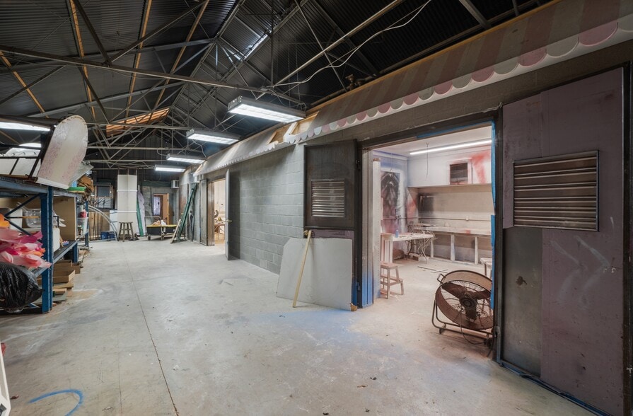 More Photos Of 3500 Easy St, Dallas Flex For Sale