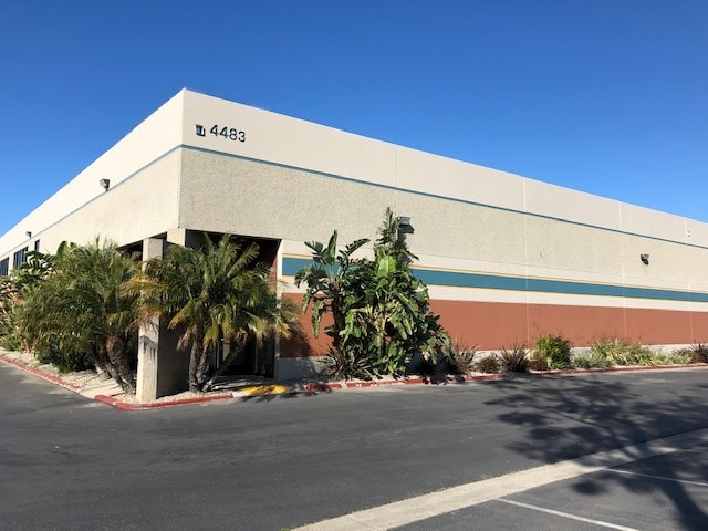 More Photos Of 4483 McGrath St, Ventura Service For Lease