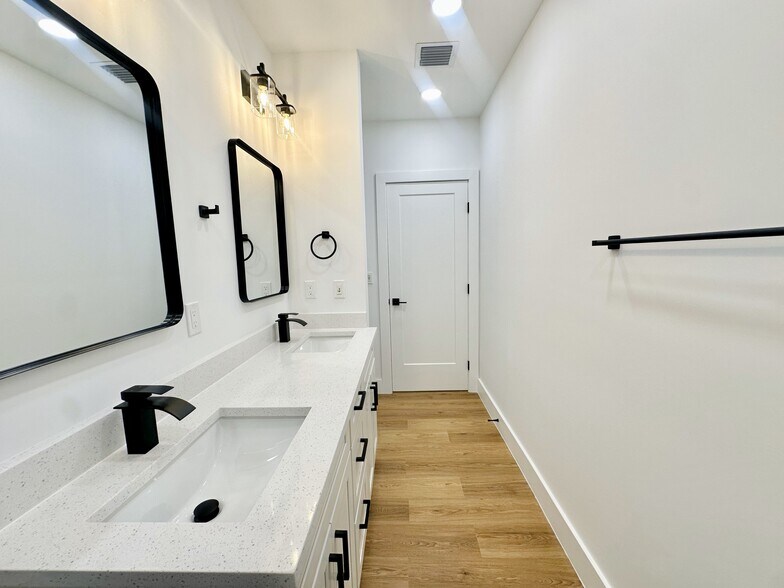 More Photos Of 931 N J St, Lake Worth Beach Apartments For Sale