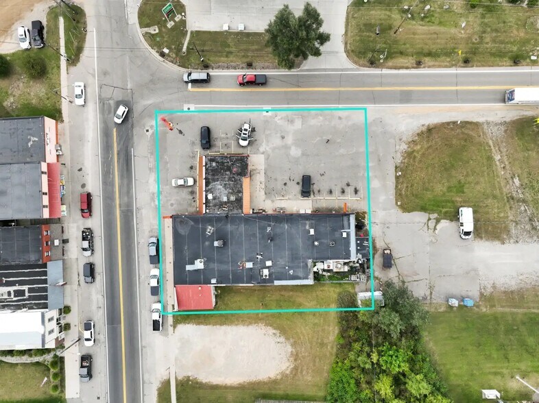 More Photos Of 153 Main St, Gregory Storefront For Sale