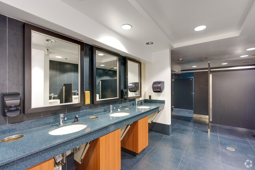 More Photos Of , Orlando Office For Sale