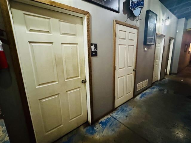 More Photos Of 215 S Main St, Cimarron Restaurant For Sale