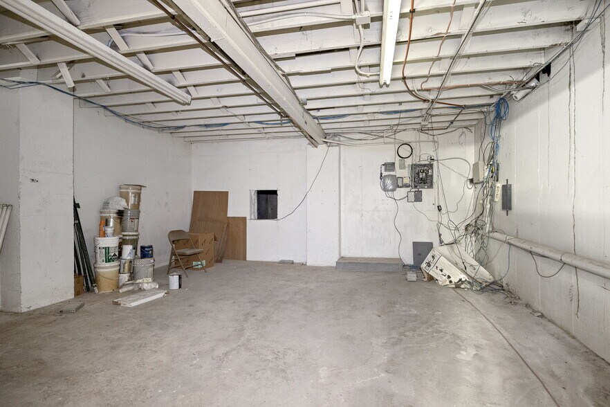 More Photos Of 1710 S Belt Hwy, Saint Joseph Auto Dealership For Sale