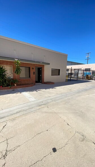 More Photos Of 4417-4419 Rowland Ave, El Monte Warehouse For Lease
