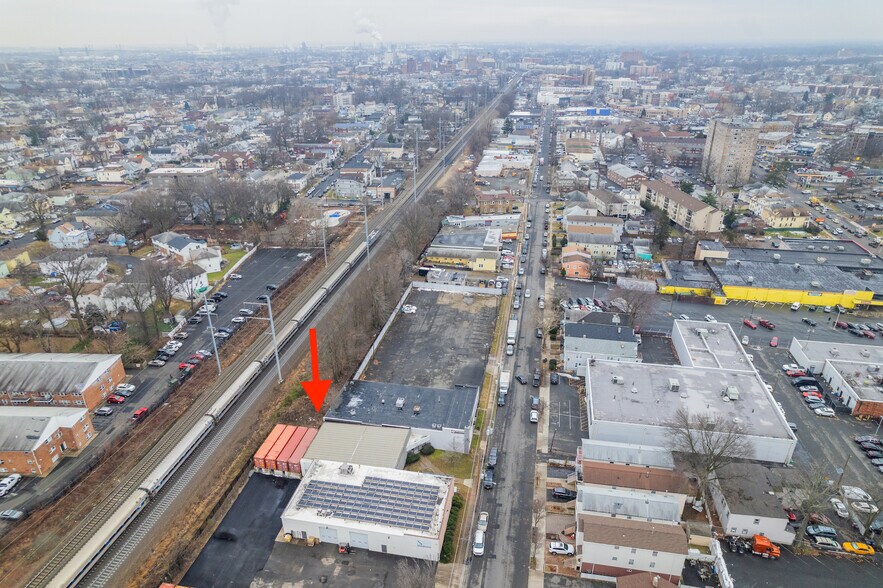 More Photos Of 663 Pennsylvania Ave, Elizabeth Warehouse For Lease