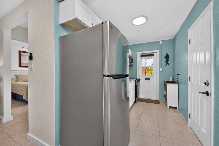 More Photos Of 1130 Gulf Blvd, Englewood Apartments For Sale