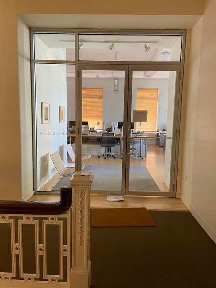 More Photos Of 100 Crown St, New Haven Office For Lease