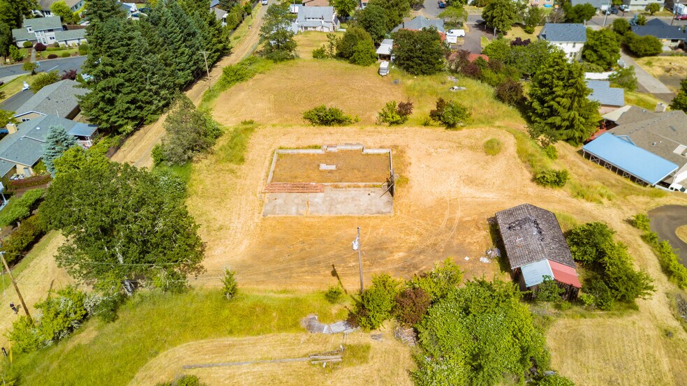 More Photos Of 2240 NW Merle Ave, Roseburg Land For Sale
