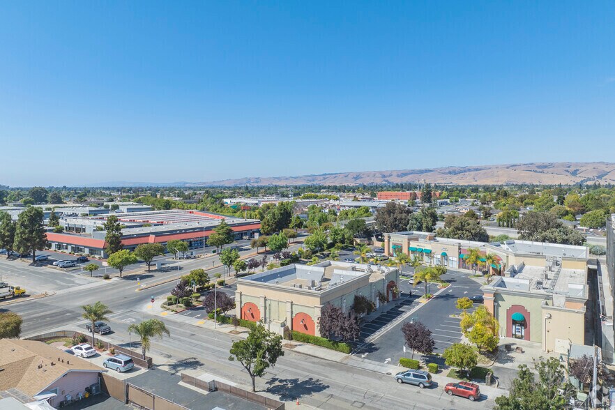 More Photos Of 5454 Central Ave, Newark Unknown For Lease