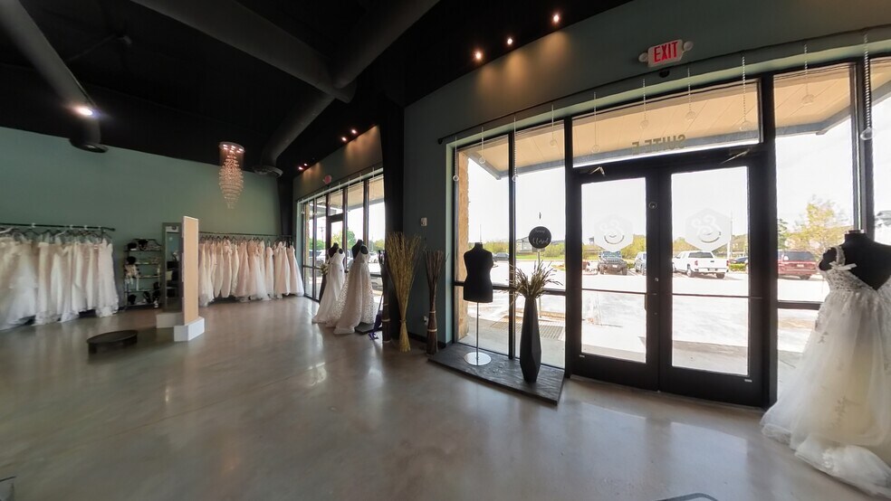 More Photos Of 828 FM 646, League City General Retail For Sale