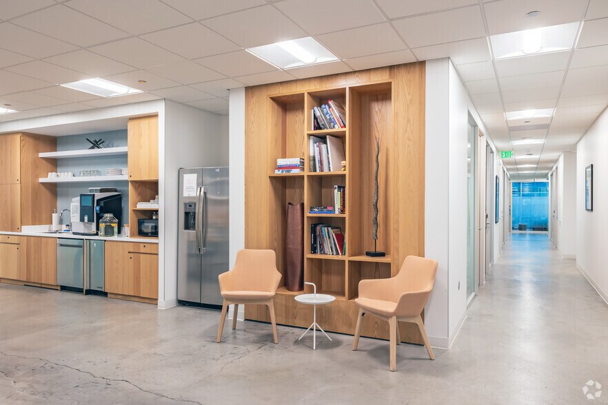 More Photos Of 250 Fillmore St, Denver Coworking Space