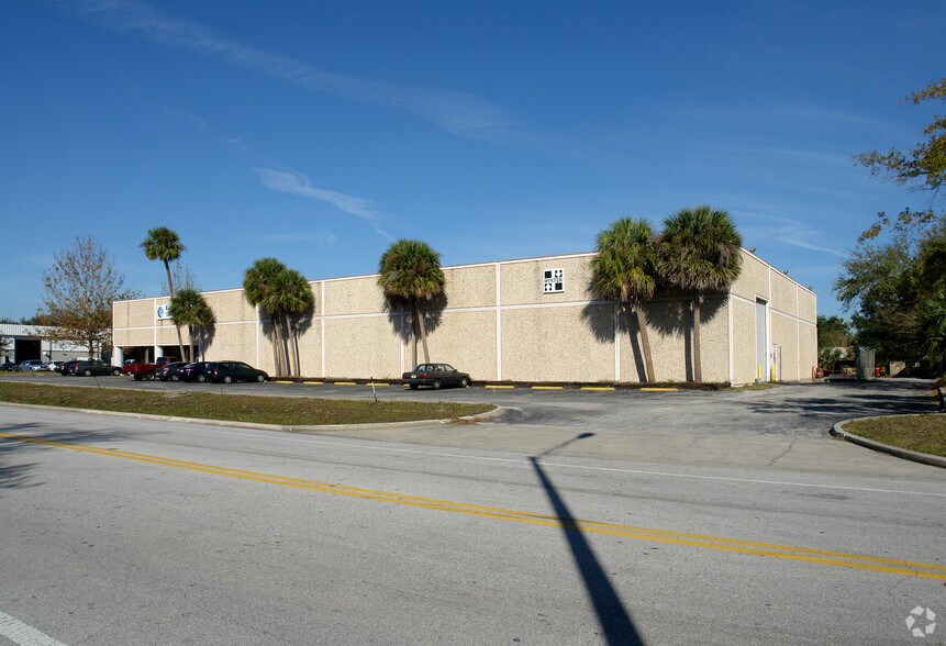 More Photos Of 4495 36th St, Orlando Warehouse For Lease
