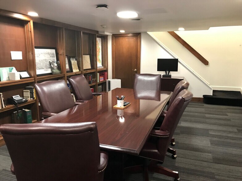 More Photos Of 2 Kings Hwy W, Haddonfield Office For Lease