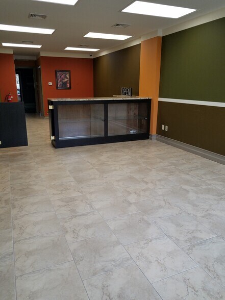 More Photos Of 3917 Amboy Rd, Staten Island Storefront Retail Office For Lease