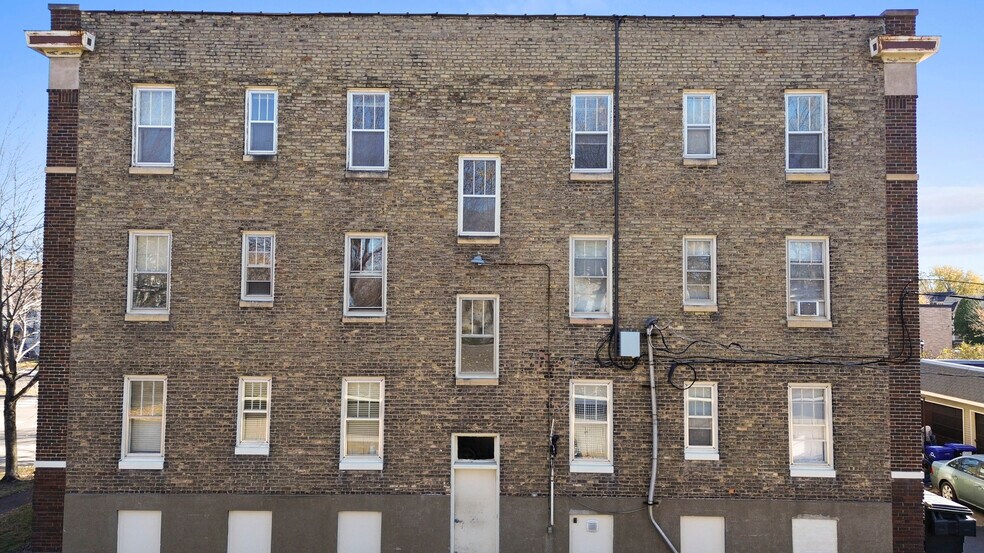 More Photos Of 195 Lexington Pky N, Saint Paul Apartments For Sale