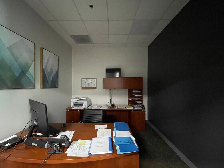 More Photos Of 2860 W State Road 84, Fort Lauderdale Office For Lease