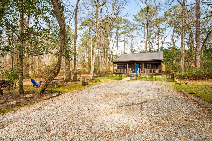 More Photos Of 54 Indian Creek Rd, Woodworth General Retail For Sale