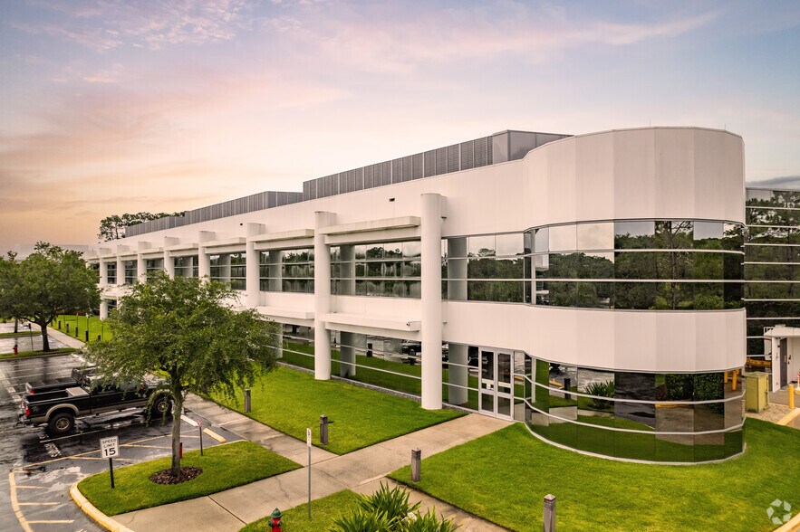 More Photos Of 12650 Ingenuity Dr, Orlando Office For Lease