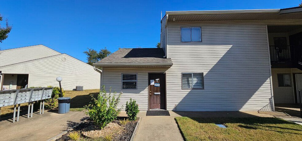 More Photos Of 401 N Cumberland Ave, Russellville Apartments For Sale