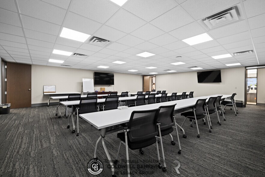 More Photos Of 800 Werner Ct, Casper Office For Sale