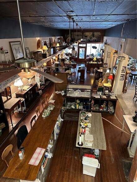 More Photos Of 116 N Illinois St, Chrisman Storefront Retail Residential For Sale
