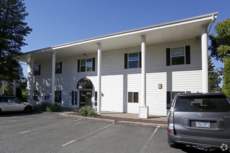 More Photos Of 829 SE 182nd Ave, Portland Office Residential For Lease