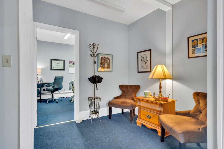 More Photos Of 68 Park St, Andover Office For Lease