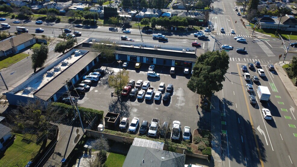 Primary Photo Of 1800 Tully Rd, Modesto Office For Lease