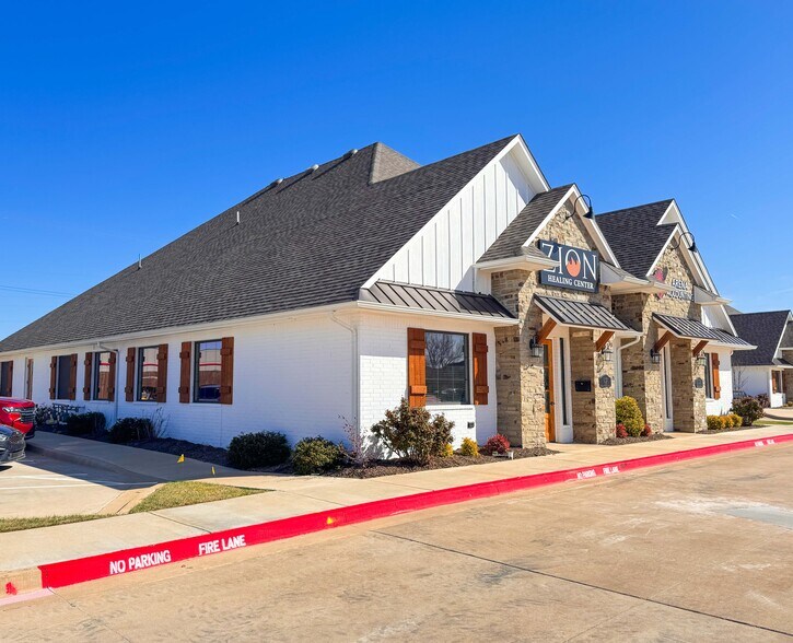 More Photos Of 1111 Magnolia Ct, Moore Office For Lease