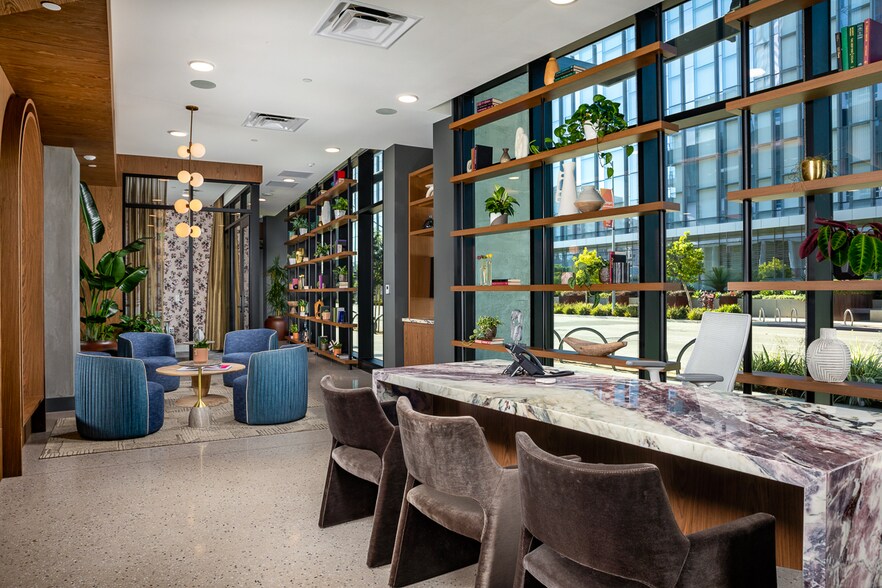 More Photos Of 500 W Broadway, Long Beach Apartments For Lease