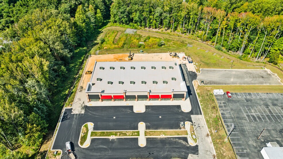 More Photos Of 6565 Crain Hwy, La Plata General Retail For Lease