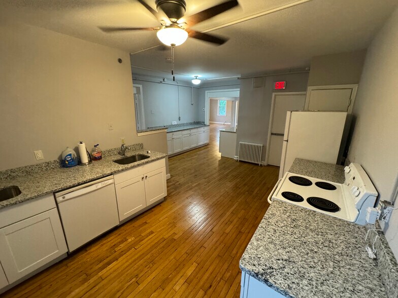 More Photos Of 4612 College Ave, College Park Sorority Fraternity House For Sale