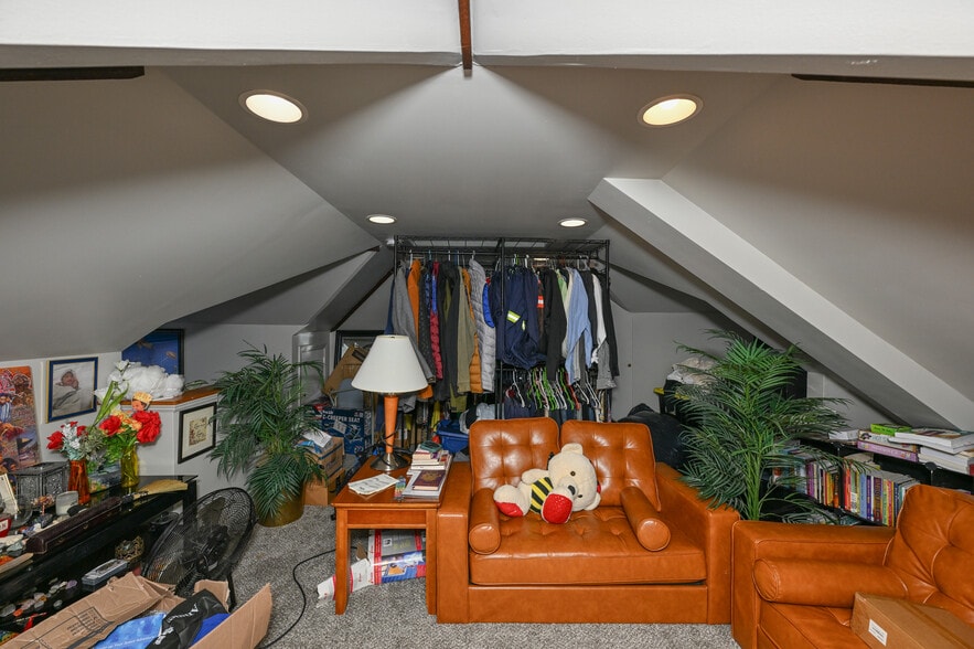 More Photos Of 2869 Hampshire Rd, Cleveland Heights Multifamily For Sale