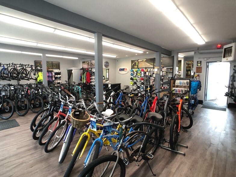 More Photos Of 270 Larkfield Rd, East Northport Storefront Retail Office For Sale