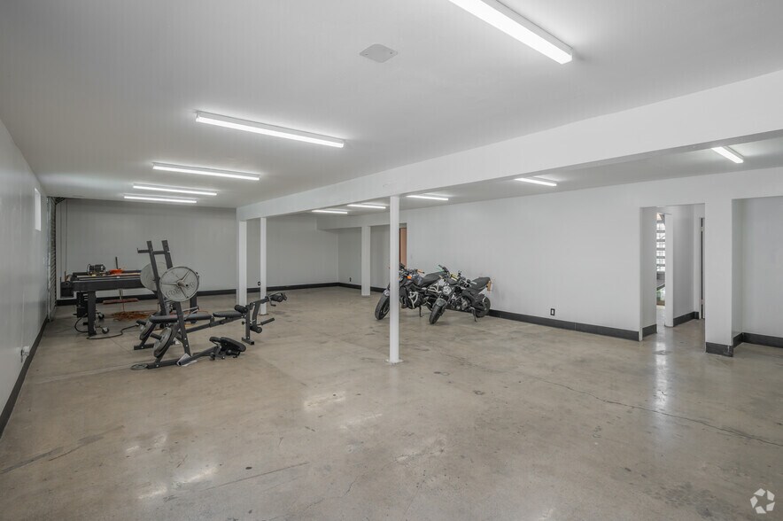 More Photos Of 8431 Monroe Ave, Stanton Industrial For Sale