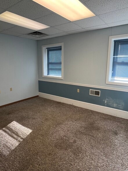 More Photos Of 148 W Pike St, Canonsburg Storefront Retail Office For Lease