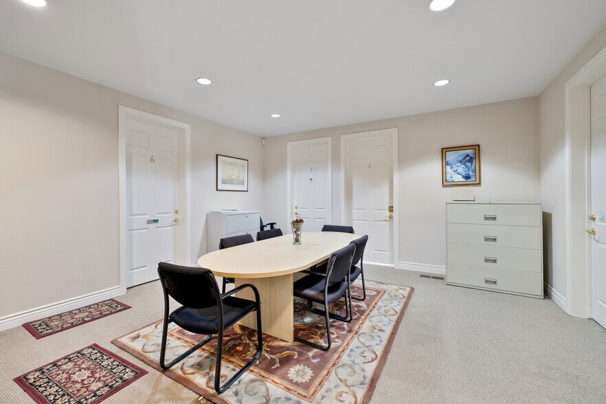 More Photos Of 4747 Caughlin Pky, Reno Office For Sale