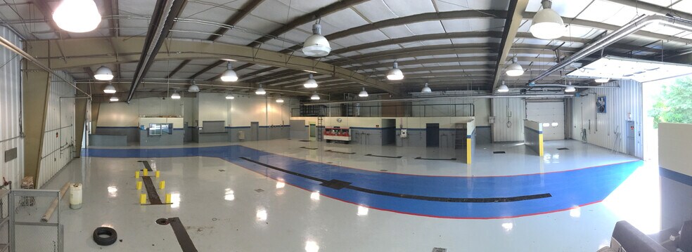 More Photos Of 1601 Bob White Blvd, Pulaski Auto Dealership For Sale