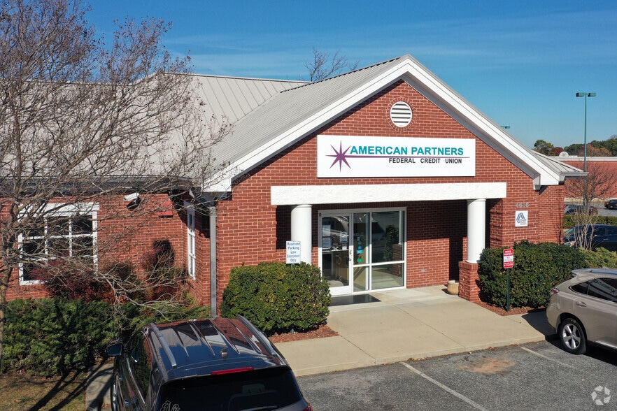More Photos Of 4636 W Market St, Greensboro Bank For Sale