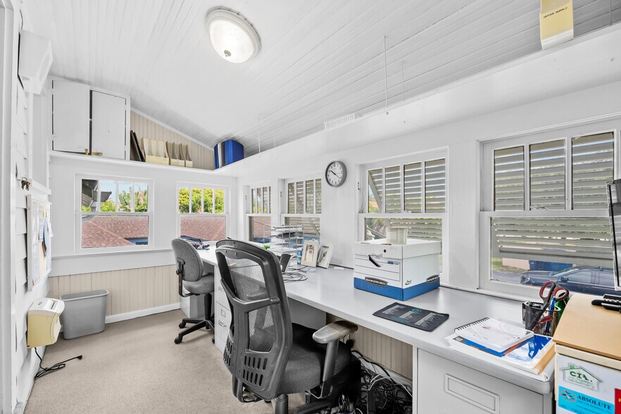More Photos Of 725 SE 5th St, Stuart Office For Lease