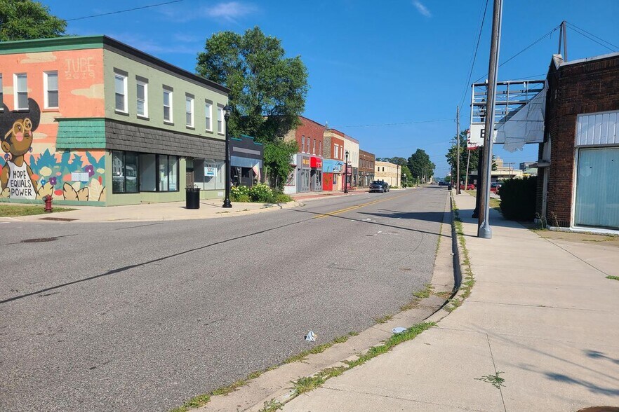 More Photos Of 1144 3rd St, Muskegon Auto Repair For Sale