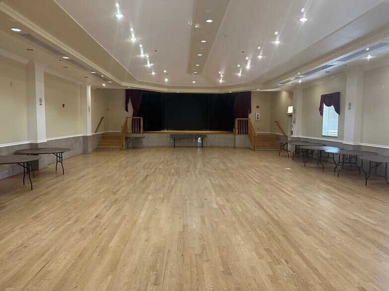 More Photos Of 37 N 27th St, San Jose Lodge Meeting Hall For Sale