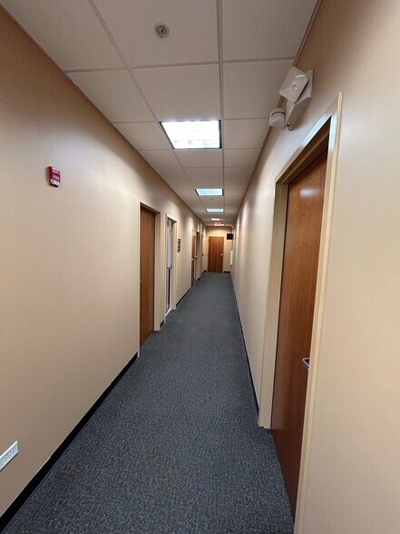 More Photos Of 5901 Dempster St, Morton Grove Office For Sale